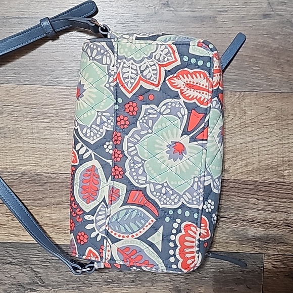 Vera Bradley Crossbody Wallet Purse Nomadic Floral Blue All N One Clutch RETIRED - Picture 5 of 12